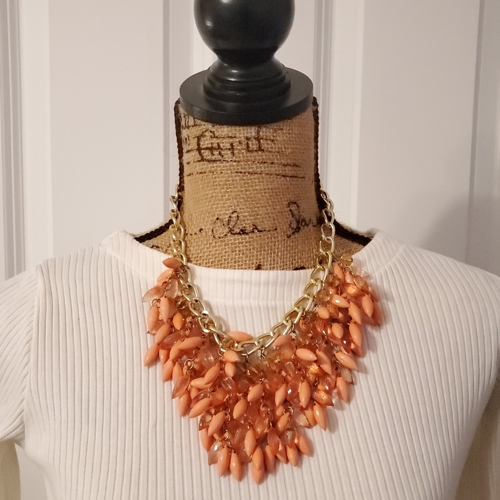 BEADED NECKLACE